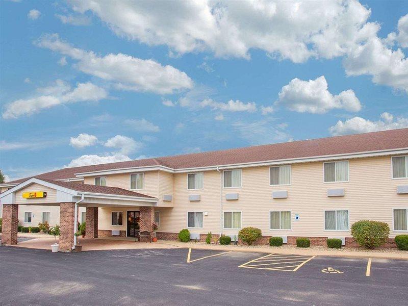 Super 8 By Wyndham Galva Hotel Ngoại thất bức ảnh